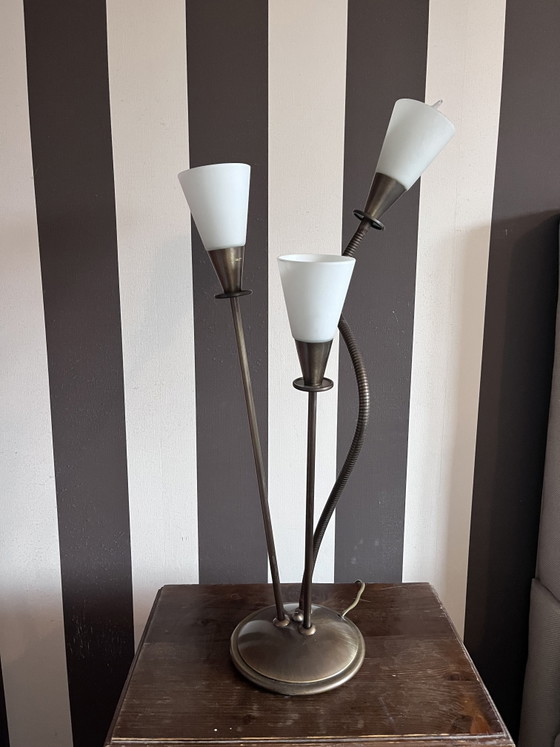 Stunning Large Vintage Brass Mid-Century 3-Arm Table Lamp (1950s/1960s) – Glass (photo 3 of 9)