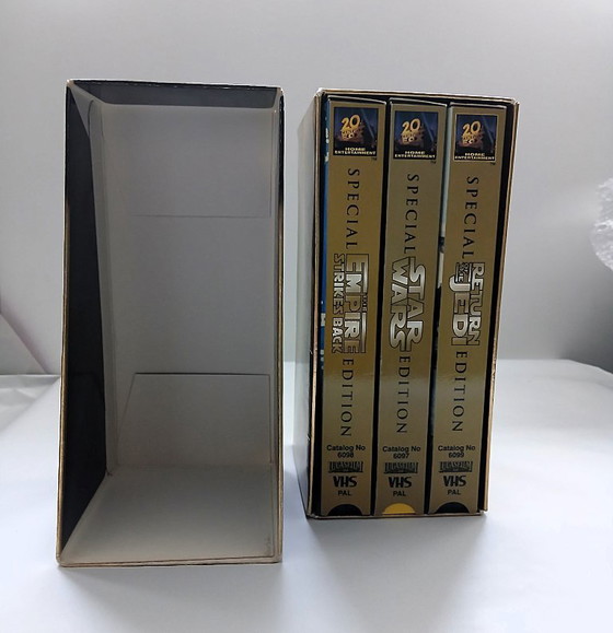 Cassette VHS Vintage Trilogia STAR WARS Edizione Speciale – LucasFilm, Oggetti decorativi, Carta, Plastica (photo 5 of 6)