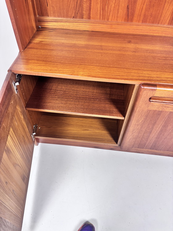 Image 1 of Vintage vitrinekast teak deens