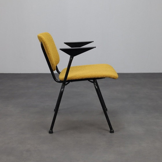 Image 1 of Sillón de Ahrend de Cirkel, 1969 - Retapizado en Bouclé