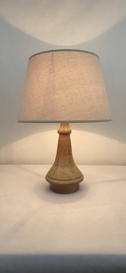 Lamp in Puisaye zandsteen Anne Sophie Bailleul