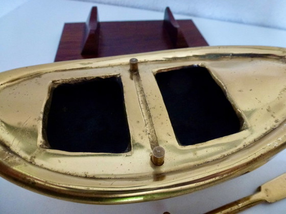 Brass boat sculpture on wooden base, Decorative Objects, Gold, Vintage (photo 7 of 12)