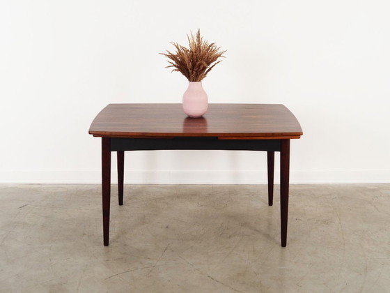 Image 1 of Table en bois de rose, design danois, années 1970, production : Danemark