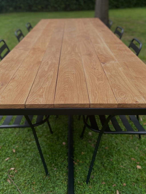 Oak dining table/garden table