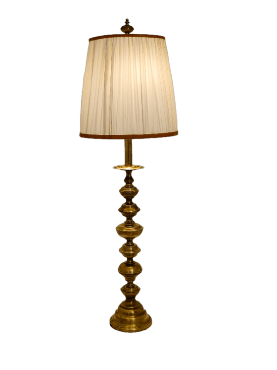 Image 1 of Antieke koperen lamp, staande lamp met prachtige crèmekleurige kap, gouden koperen lamp.