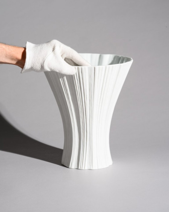 Image 1 of Martin Freyer per Rosenthal "Plissée" Duo di vasi XL in porcellana bisquit, Germania 1968