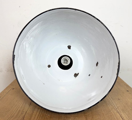 Image 1 of Lampada a sospensione Bauhaus in smalto nero industriale, anni '30
