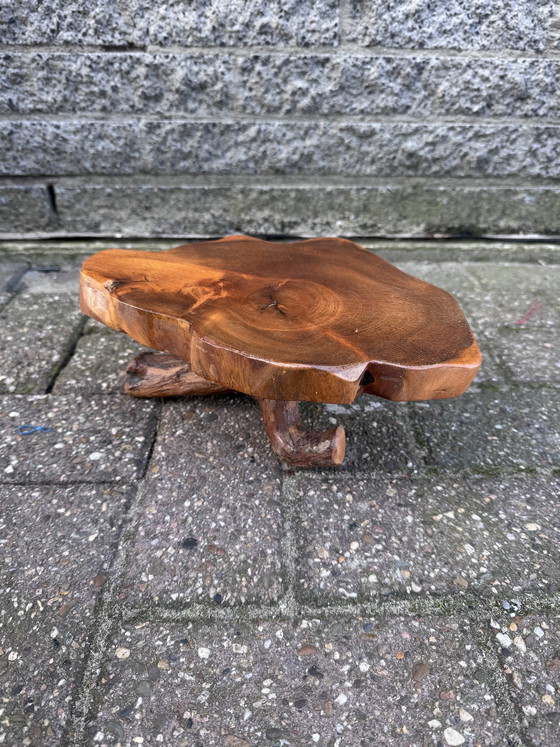 Image 1 of Mesa de tronco de árbol Aruba 1978