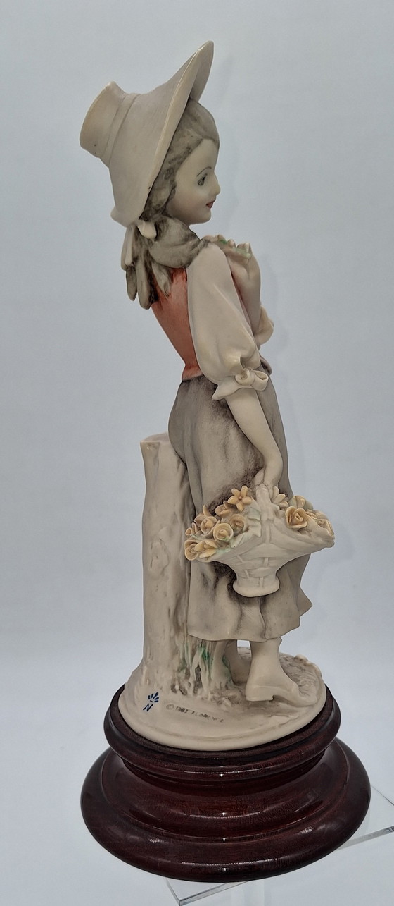 Image 1 of Capodimonte, Guiseppe Armani, "Little
Shepherdess with Flowers"