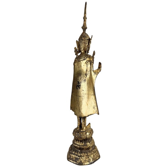 Statua di Buddha Thai Dorata – Buddha Reale Rattanakosin con Abhaya Mudra – Circa – Sculture, Bronze, Brass (photo 4 of 10)