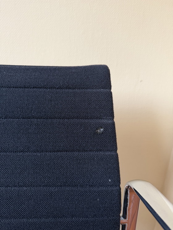 4x Vitra Aluminium Chairs EA 107 – Dining chairs (photo 15 of 15)
