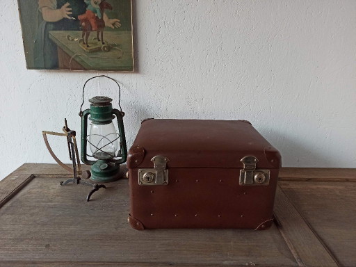 Valigia vintage per Agfa movector super 16.
