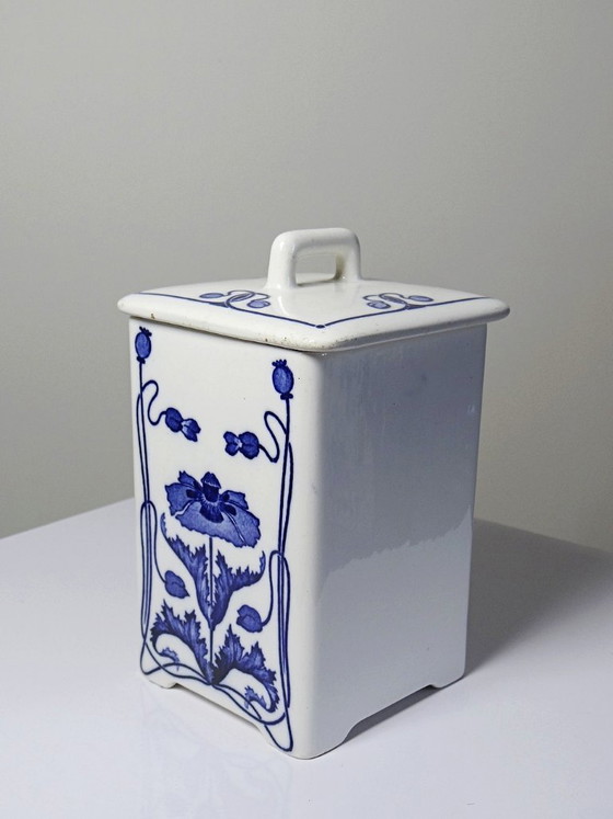 Image 1 of Waechtersbach "Dec1393" Art Nouveau earthenware condiment pot, decorated with poppies.
