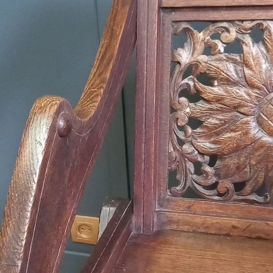 Image 1 of Antieke Glastonbury Priesterstoel