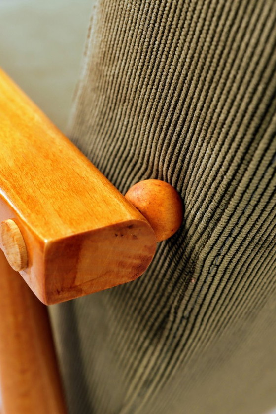 Image 1 of Fauteuil moderne du milieu du siècle en velours côtelé vert olive