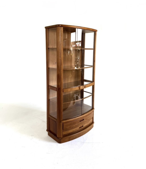 Vintage beleuchteter dänischer Teakholz-Vitrinenschrank aus den 80er Jahren