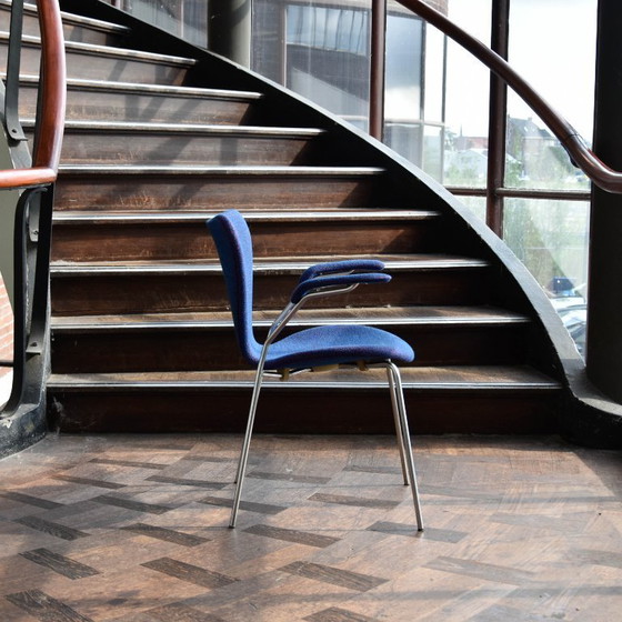 Image 1 of Fritz Hansen Schmetterlingsstuhl