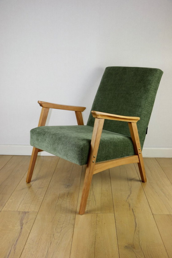 Image 1 of Classic armchair green olive structural light wood