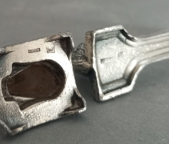 Image 1 of Société Francaise d'Orfèvrerie d'Art ARGIT/Christofle 3x art déco -éléphant pélicans- porte-couteau 1920