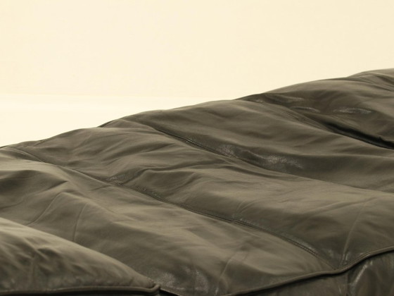 Image 1 of Ligbed van Zanotta in zwart leer