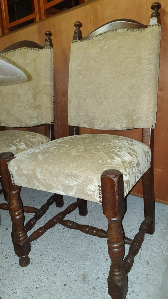 Image 1 of 6 klassische Esszimmerstühle aus Eiche