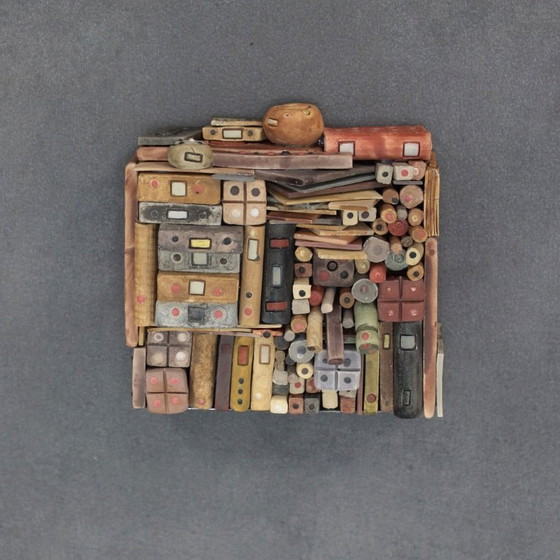 Image 1 of Ensemble de 4 sculptures vibrantes de Guy Deltour – Art contemporain belge, années 2000