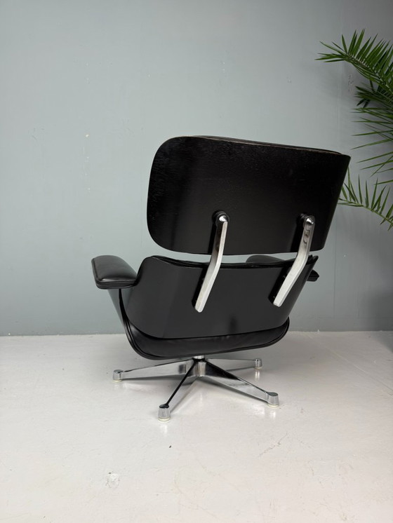 Image 1 of Poltrona Eames Lounge completamente nera di Herman Miller, anni '70