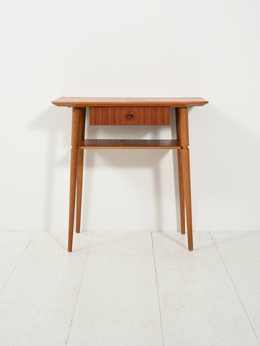 Comodino scandinavo in teak degli anni '60