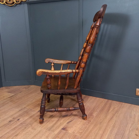 Image 1 of Niedriger antiker Bobbin-Windsor-Stuhl