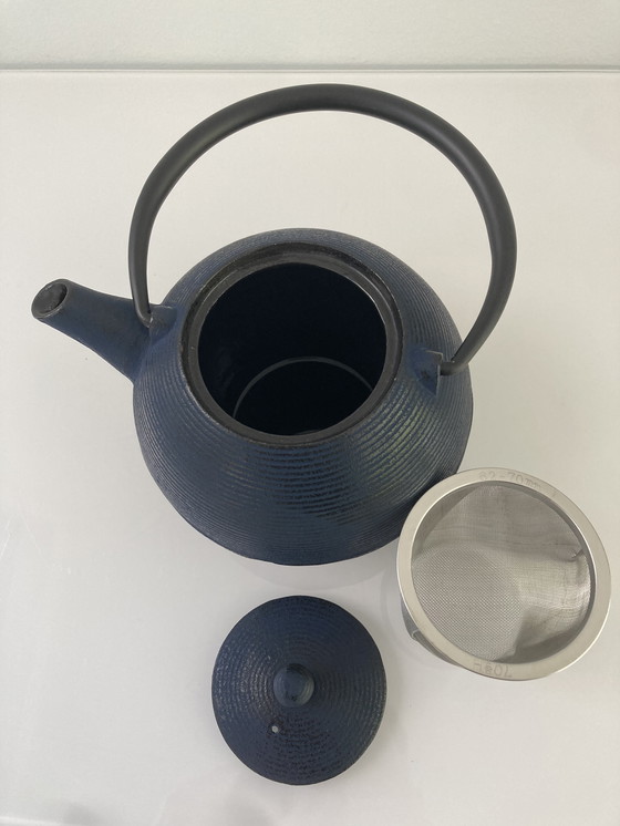 Image 1 of Théière japonaise en fonte Hinomaru, bleu indigo