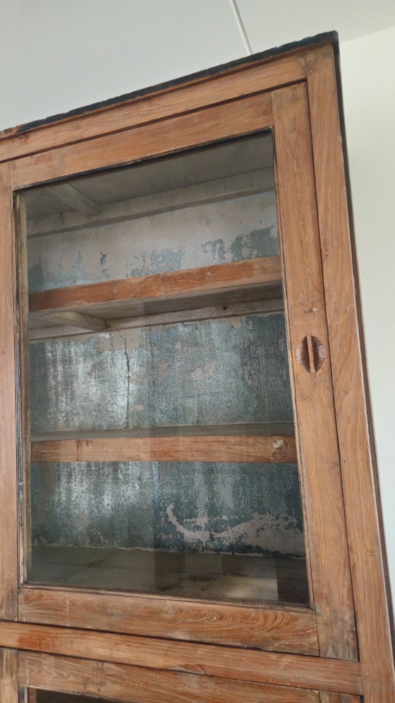Display cabinet / shop cabinet / storage cabinet – Wood (photo 6 of 7)