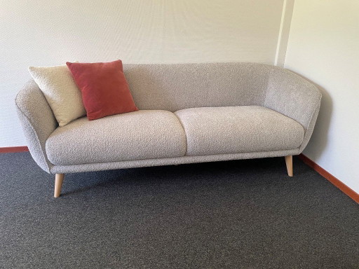HR design bank 2,5 zits (210 cm) in mooie bouclé stof, incl. 2 sierkussentjes