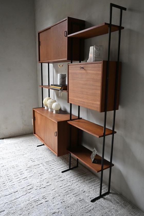 Wandsysteem Modulair Van Omnia Hilker Jaren 60 Vintage – Wandkast, Wood, Metal (photo 5 of 15)