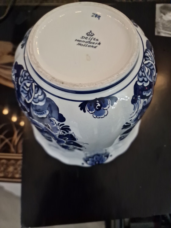 Image 1 of Exclusive set of 3 hand-painted Delft Blue cachepots – Holland