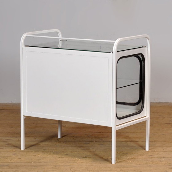 Image 1 of Armoire d'hôpital vintage, années 1970