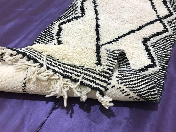 Handgemaakt zwart-wit wollen loper tapijt op maat 75/300 cm – Aime Té, Vloerkleden en tapijten, Wool (photo 6 of 7)