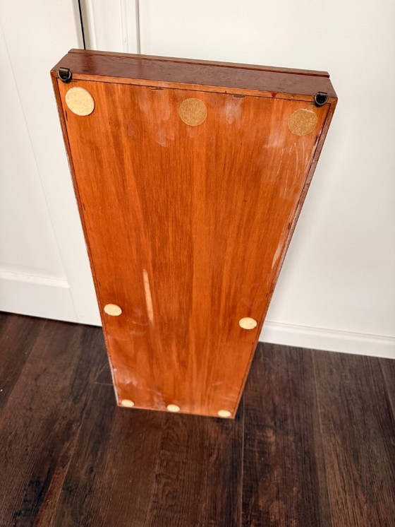 Image 1 of Antiche vetrine in rovere tigrato del 1921 con ripiani in vetro