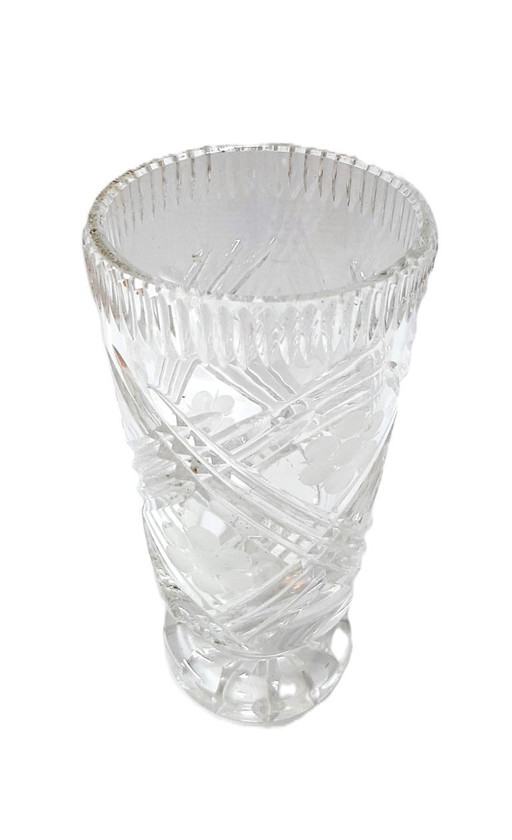 Vase en cristal taillé vintage