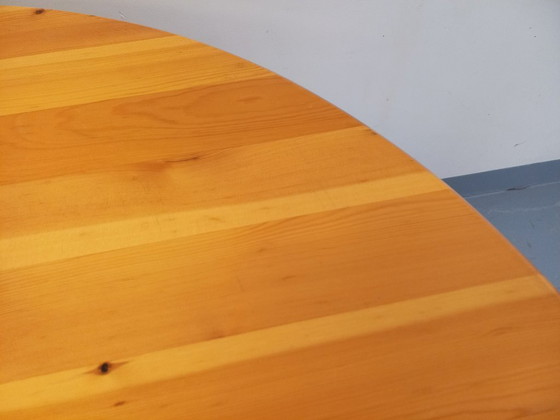 Image 1 of Table à manger ronde scandinave vintage style Rainer Daumiller en pin des années 60 70 avec rallonges