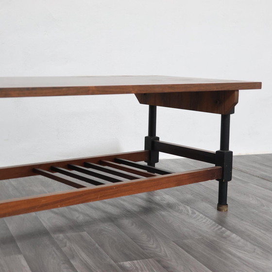 Image 1 of Mesa de centro de madera de los años 60, diseño moderno