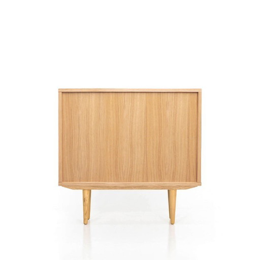 Low oak bookcase - R05