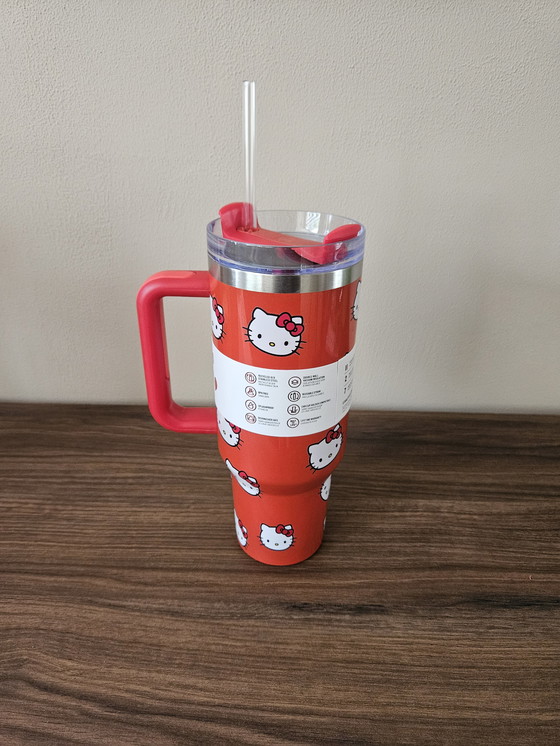Image 1 of Coupe Stanley Quencher Hello Kitty