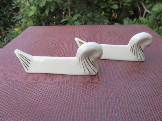 Image 1 of 10 repose-couteaux Art Déco en céramique en forme de canard, dans une ancienne boîte à couverts.