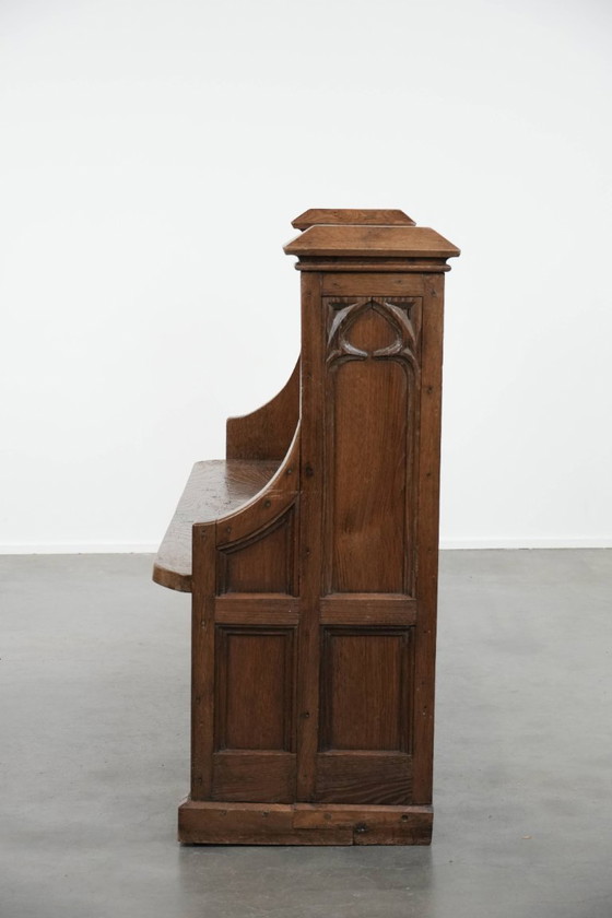 Image 1 of Antico banco da chiesa in quercia in stile gotico con bellissime incisioni