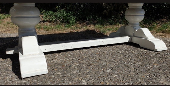 Image 1 of Plain/white oak table