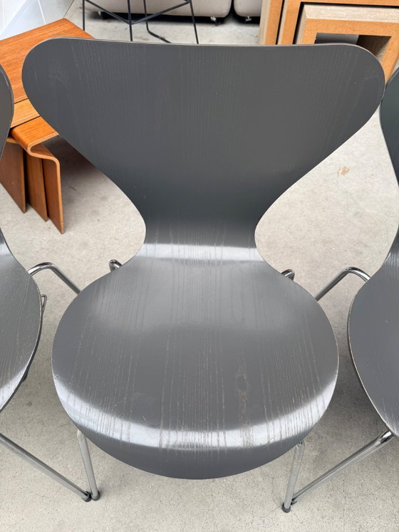 Image 1 of Fritz Hansen vlinderstoel antraciet (voorraad: 4)
