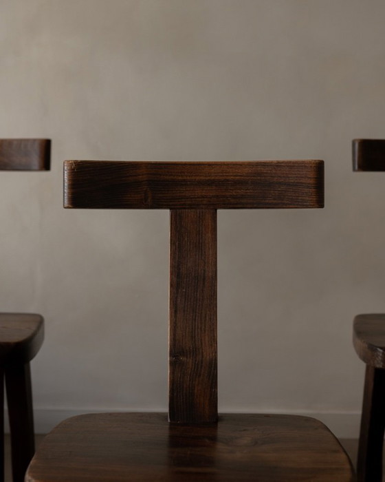 Image 1 of Set of 3 Vintage “T” Dining Chairs by Aranjou, France (c.1960s) – Stained Elm, Brutalist Sculptural