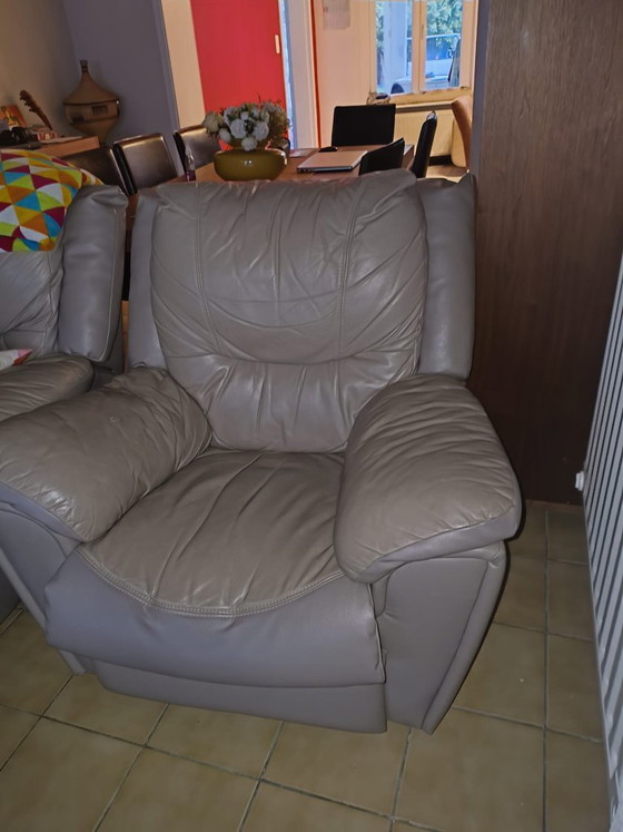 Image 1 of Leather living room set - 3-seater and 2 armchairs with reclining function