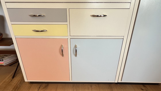 Image 1 of Vintage Original Tielsa Duitse Keukenkast Pastel | Kast