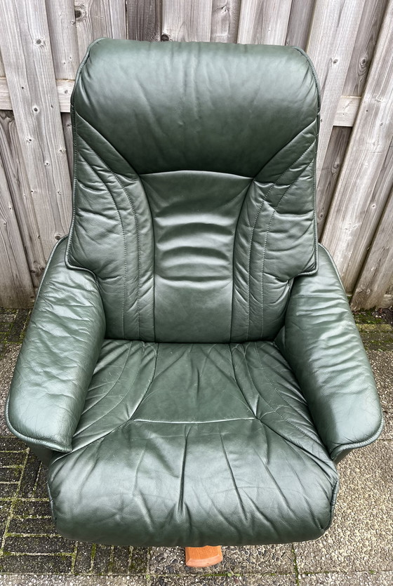 Image 1 of Groen leren retro relaxfauteuil 